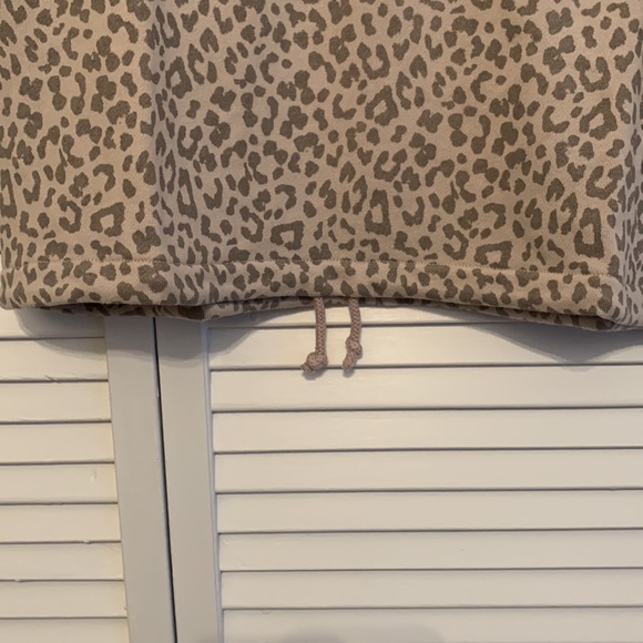 American Eagle Sweatshirt - Picture 2 of 3